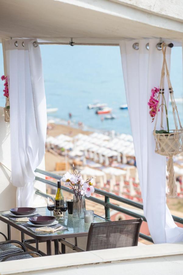 Alexandras On The Beach And Pool Apt Glyfada  Exterior foto